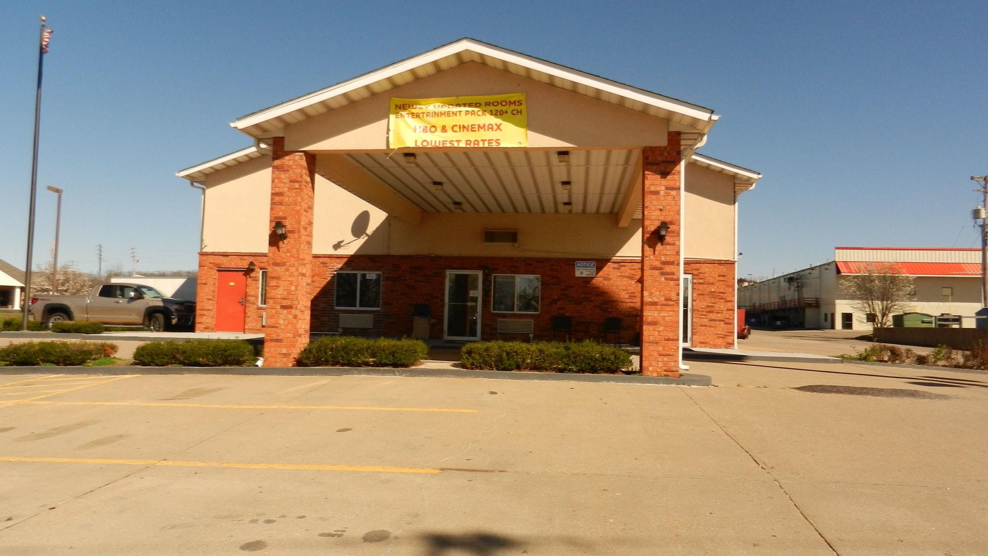 Super 8 By Wyndham Potosi Hotel Exterior foto