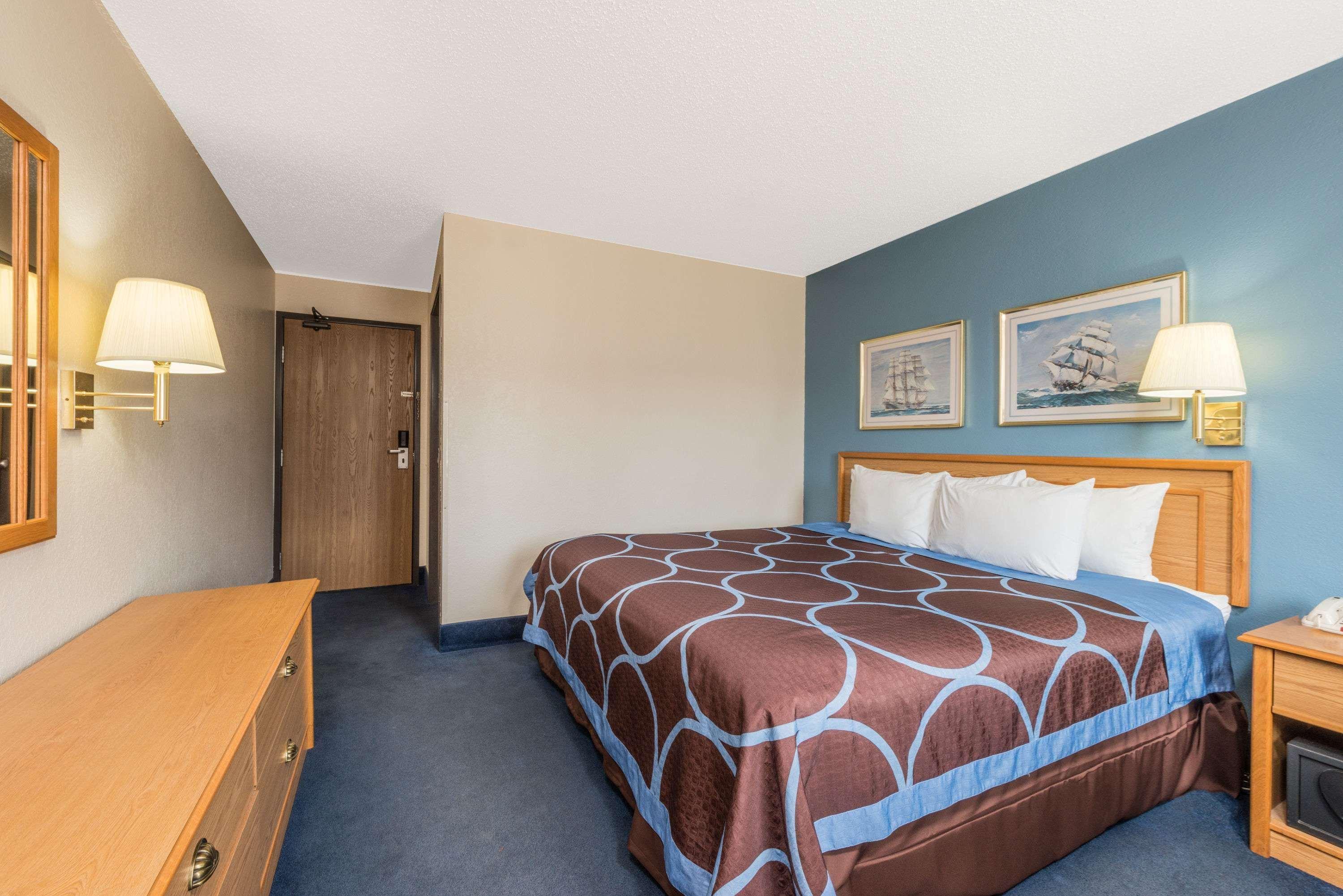 Super 8 By Wyndham Potosi Hotel Exterior foto