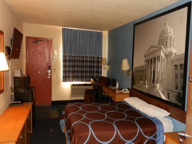 Super 8 By Wyndham Potosi Hotel Exterior foto